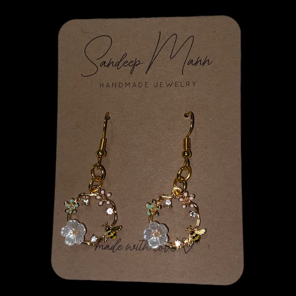 Cute handmade earrings - Picture 1 of 4